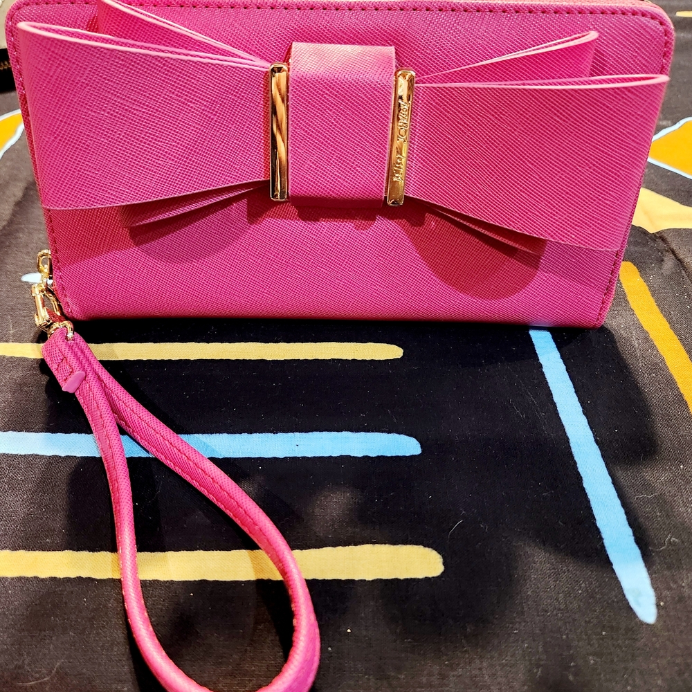 Betsey Johnson Wallet Hot Pink Bow - Detachable Wristlet Zip-Around Card Holder